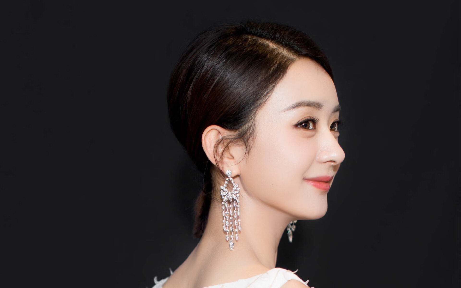 爱游戏综合娱乐-防守体系稳定，有效压制对手进攻，什么是防守对手