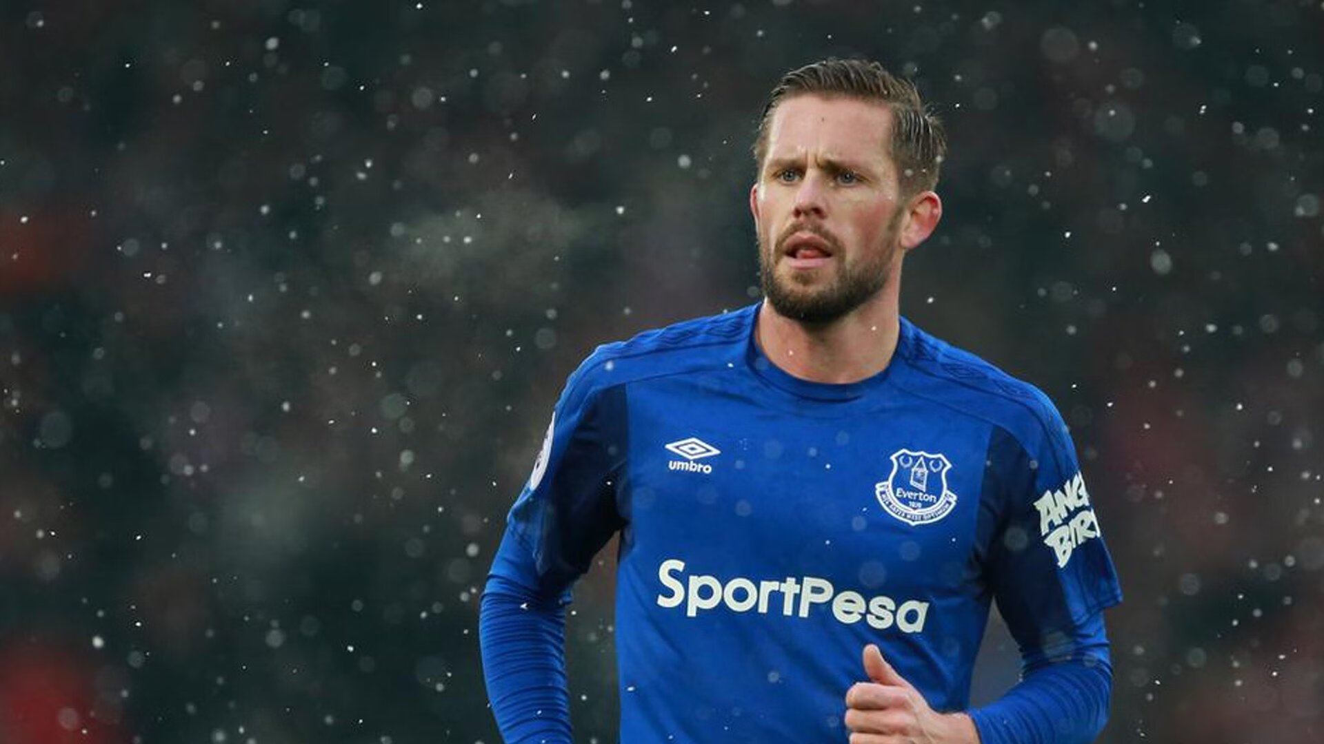 爱游戏官方入口-_快船队迎战豪强，场场激战不断_，快船球队队员名单