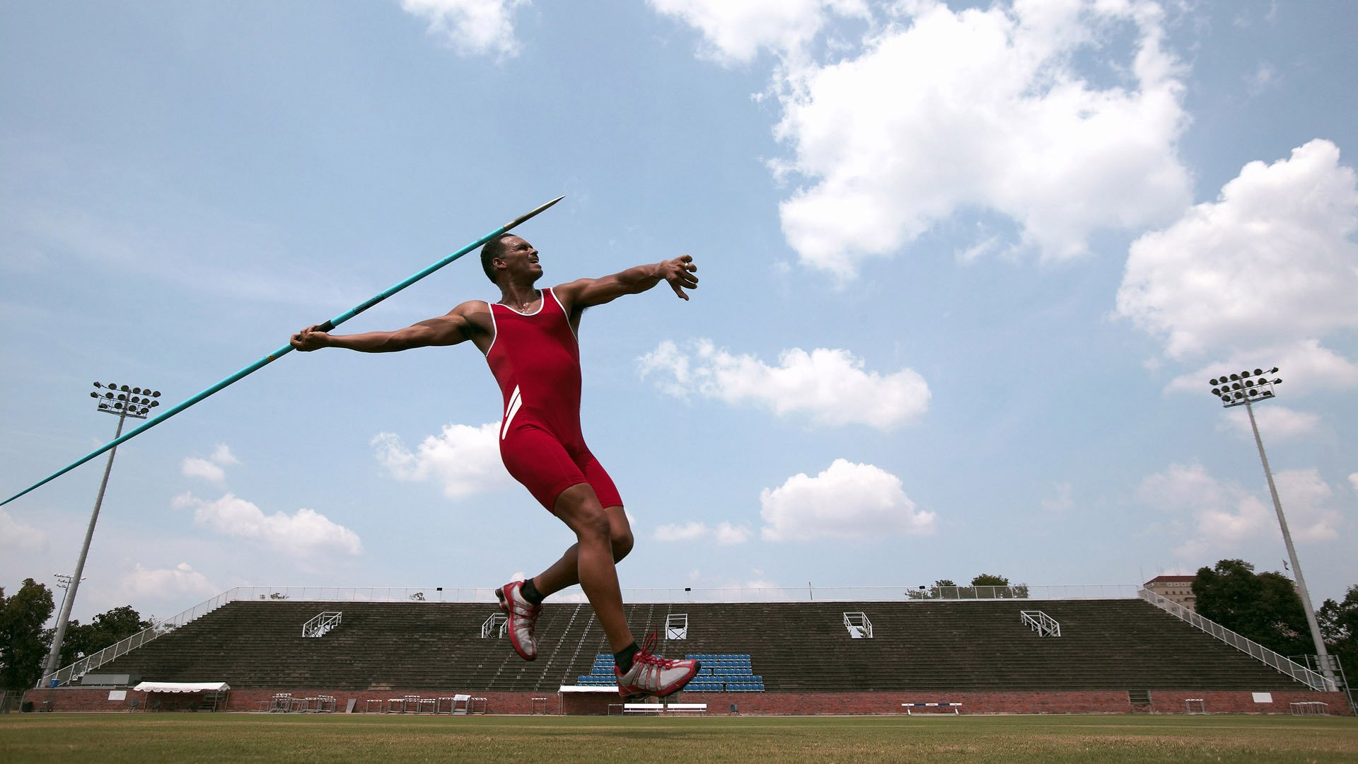【训练秘籍】运动员每日必做的练球技巧盘点，训练运球能力的方法有哪些
