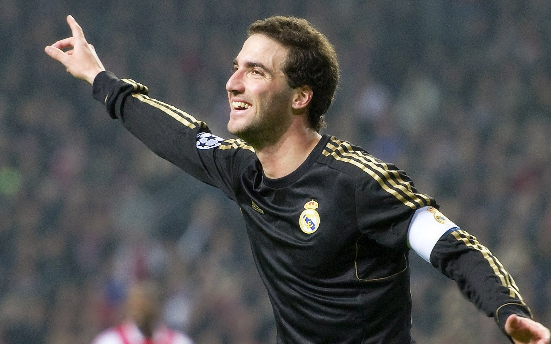 爱游戏娱乐平台-赛后精彩回顾：多次惊险瞬间令人心跳加速！，赛后集锦